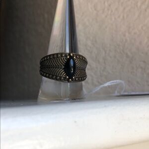 Elegant Black and Gold Women's Ring